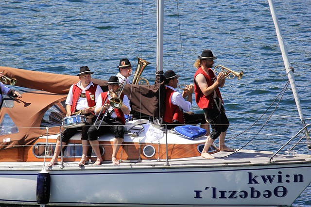 瓶发泄怒气 瓶发泄怒气